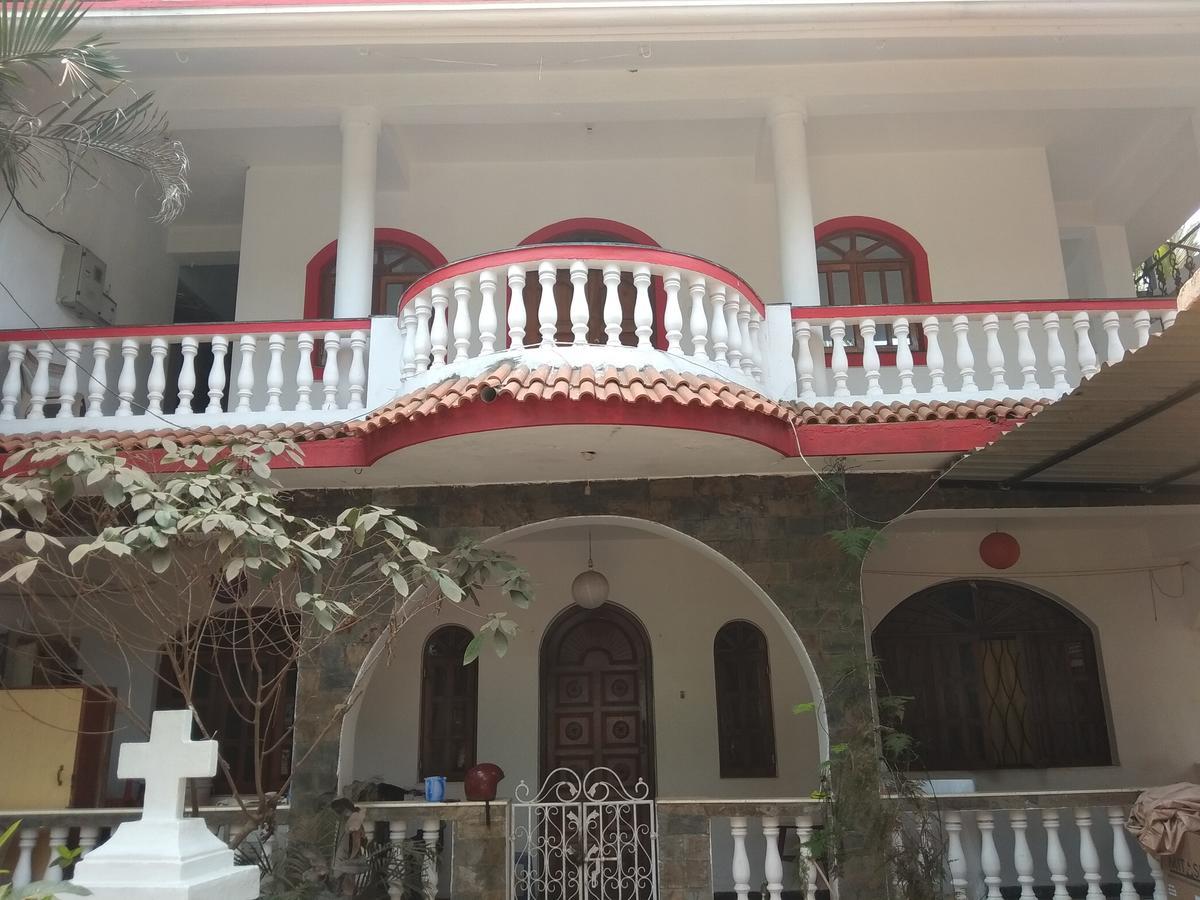 Hayden Guest House Калангут Экстерьер фото